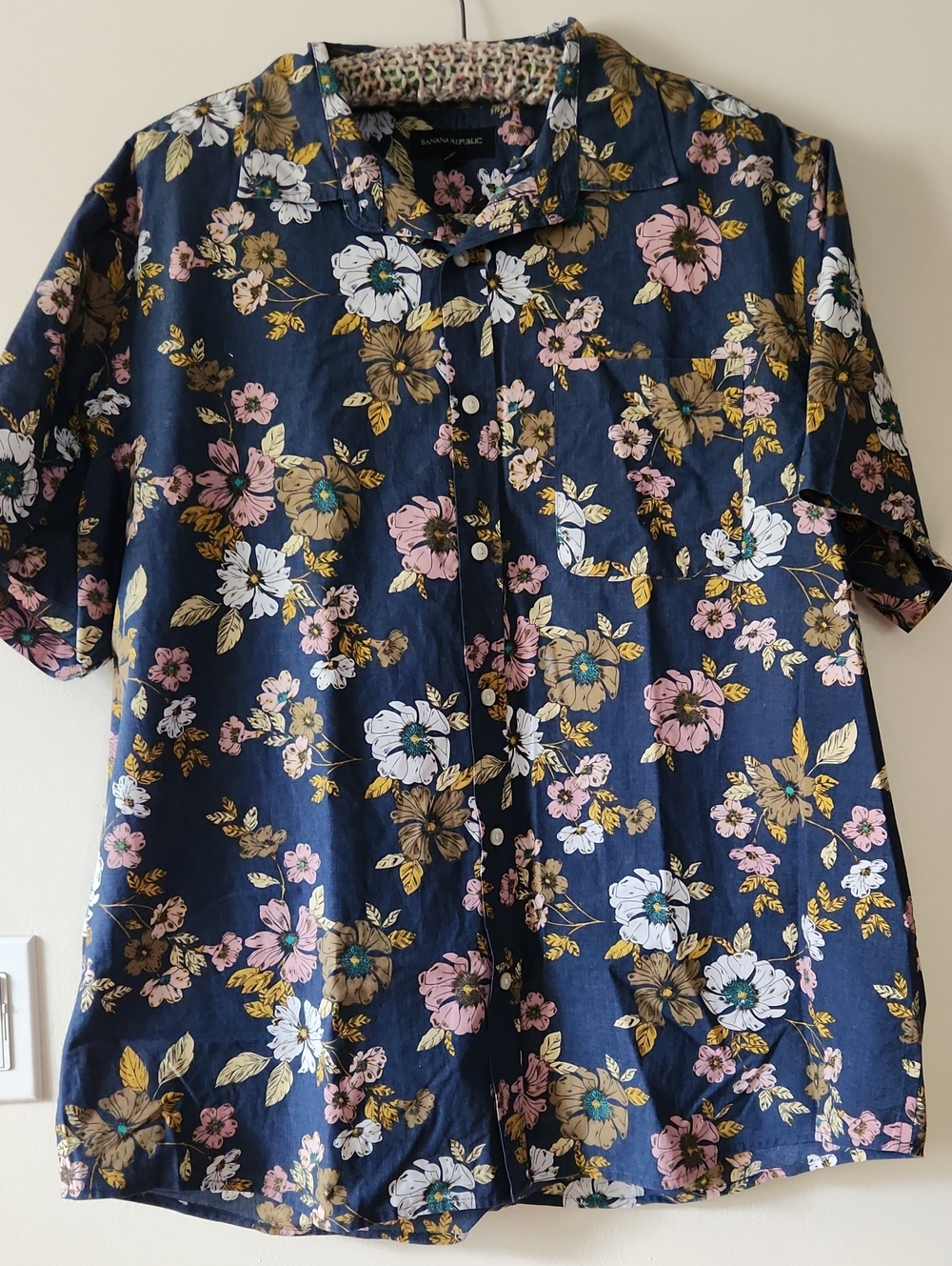 Banana Republic Men's Slim Fit Navy Floral Short-Sleeve Button-Down Shirt